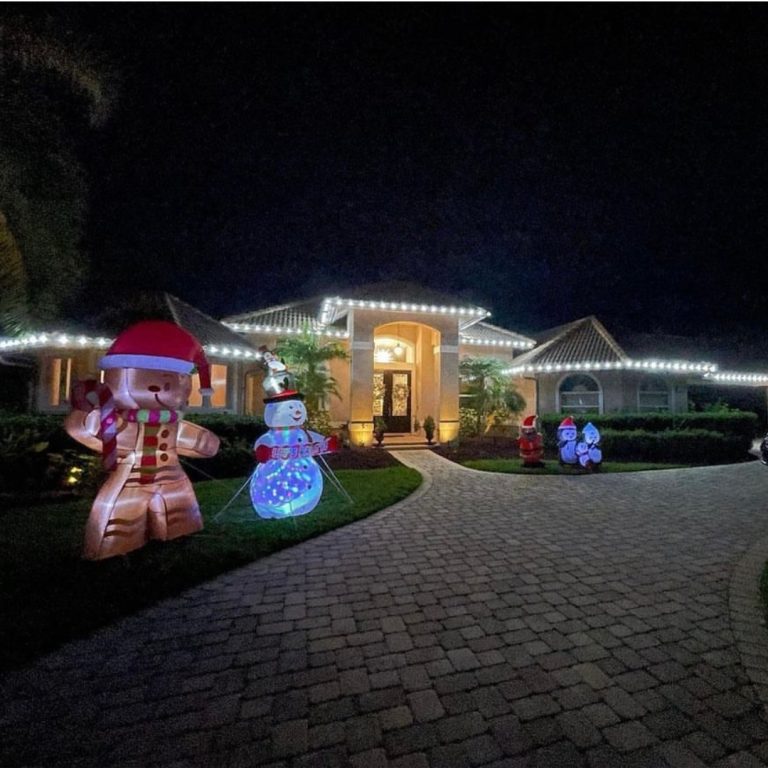 Full-property Christmas lights installation near me for homes and businesses